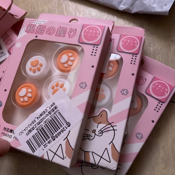 Kitty Controller Grips - Picture 3 of 3